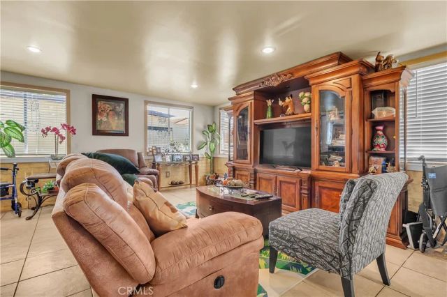 1140 Sturbridge, La Habra, CA 90631