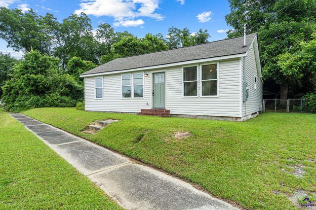 110 S Sixth Street, Warner Robins, GA 31088