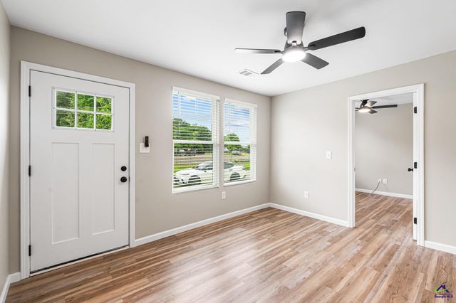 110 S Sixth Street, Warner Robins, GA 31088
