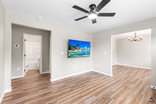 110 S Sixth Street, Warner Robins, GA 31088