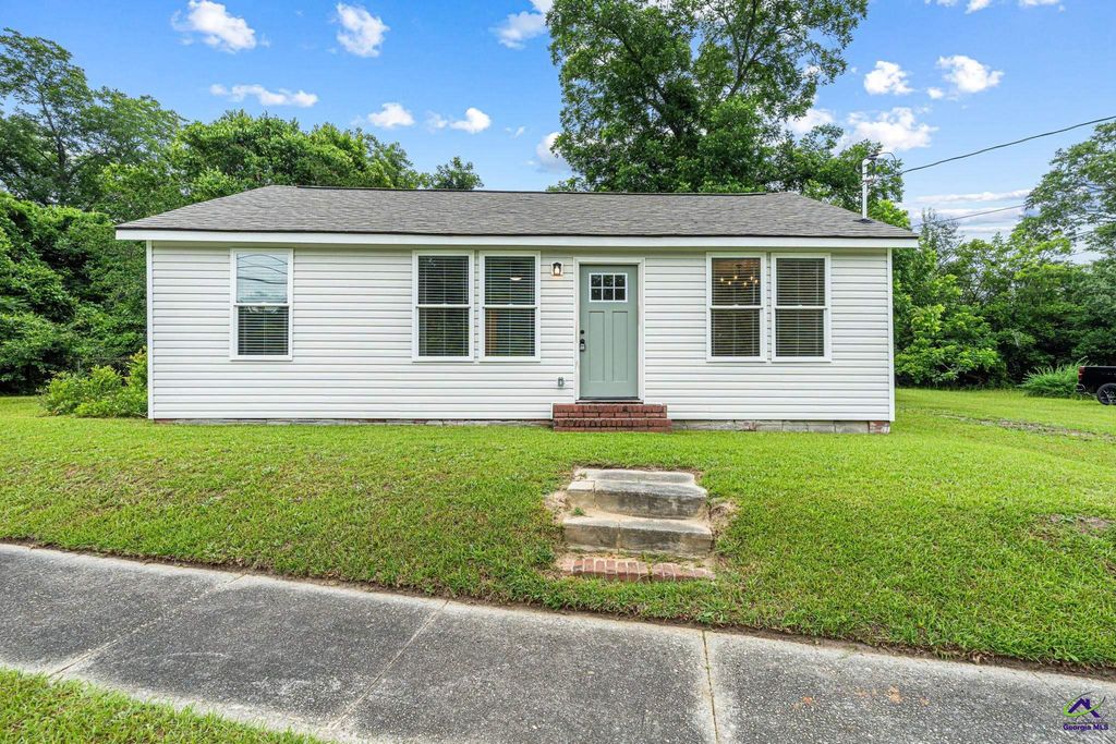 110 S Sixth Street, Warner Robins, GA 31088