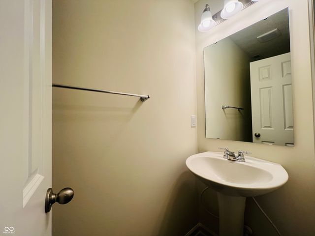 3629 Berkdale Drive, Columbus, IN 47203