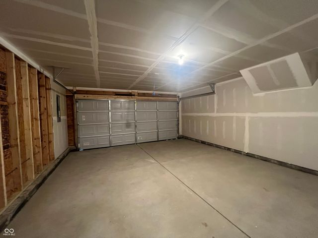 3629 Berkdale Drive, Columbus, IN 47203