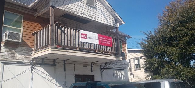 5501 Elysian Street, Houston, TX 77009