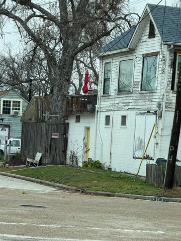 5501 Elysian Street, Houston, TX 77009