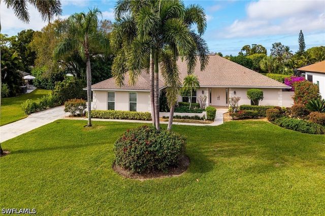 1916 Countess CT, Naples, FL 34110