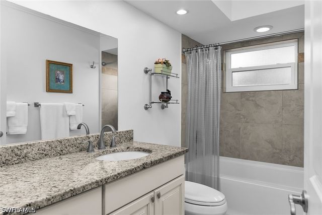 1916 Countess CT, Naples, FL 34110