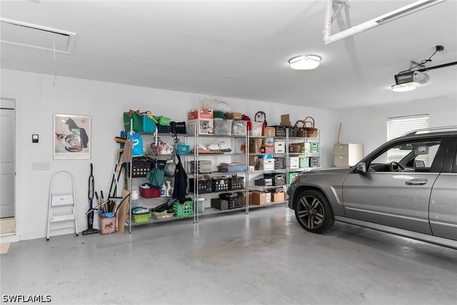 1916 Countess CT, Naples, FL 34110