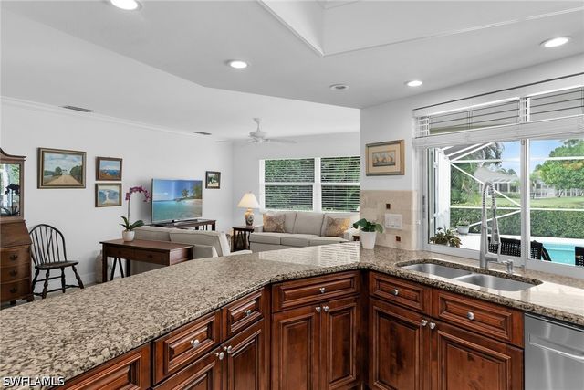 1916 Countess CT, Naples, FL 34110