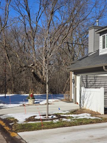 9935 Russell Avenue N 7, Brooklyn Park, MN 55444