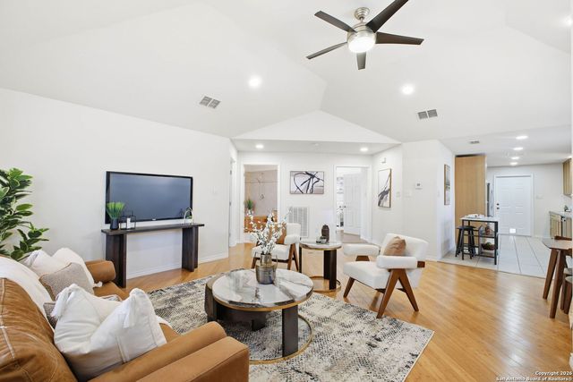 7535 Linkside, San Antonio, TX 78240