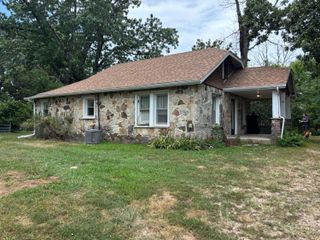 2364 Two Rivers Road, Highlandville, MO 65669
