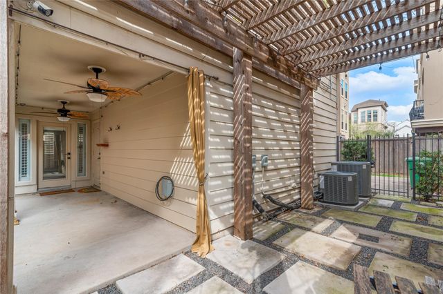 5223 Gibson Street, Houston, TX 77007