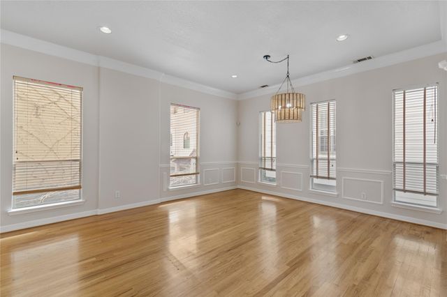 5223 Gibson Street, Houston, TX 77007