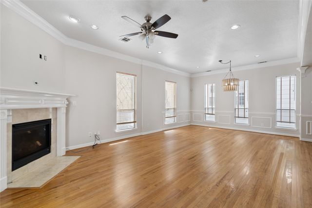 5223 Gibson Street, Houston, TX 77007