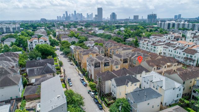 5223 Gibson Street, Houston, TX 77007