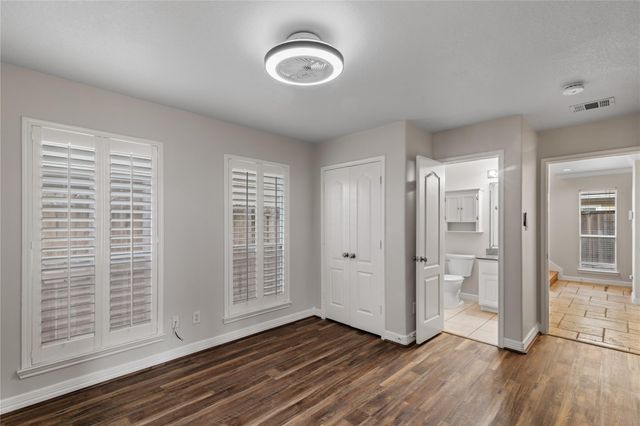 5223 Gibson Street, Houston, TX 77007