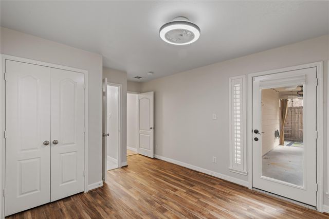 5223 Gibson Street, Houston, TX 77007