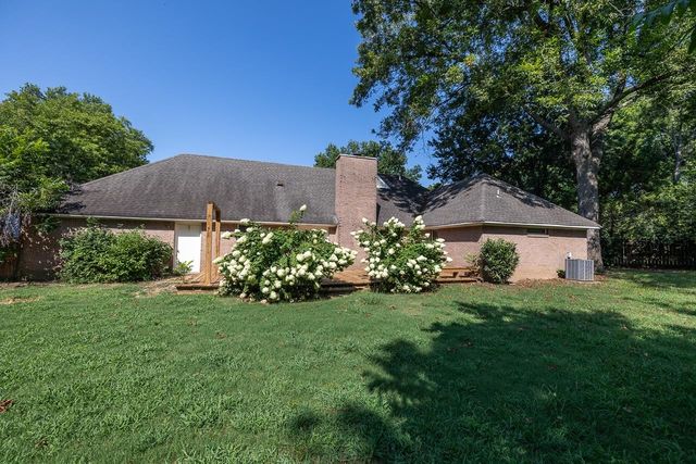 7776 GREY SQUIRREL CV, Cordova, TN 38016