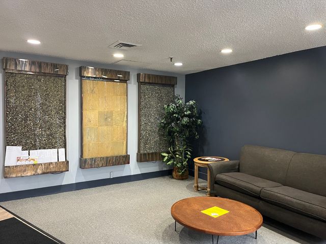 1750 N Marywood Avenue 204, Aurora, IL 60505