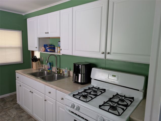 1114 W 38TH Street, Erie, PA 16508