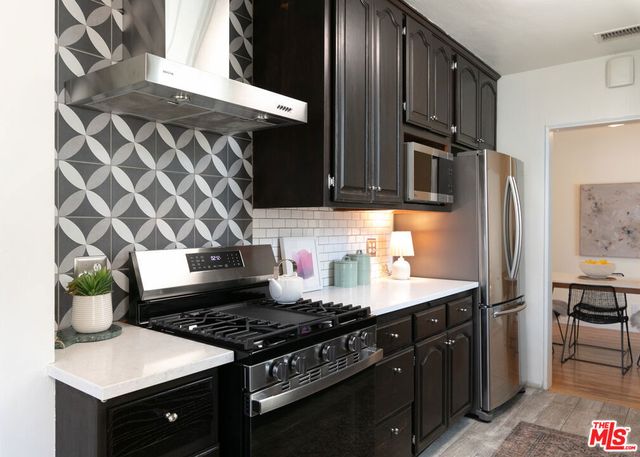 1809 N Rose Street, Burbank, CA 91505