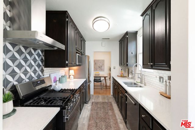 1809 N Rose Street, Burbank, CA 91505