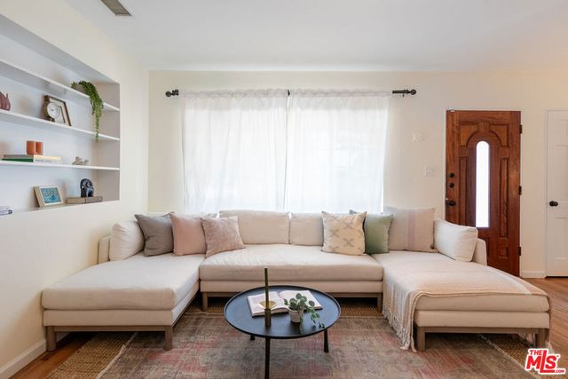 1809 N Rose Street, Burbank, CA 91505