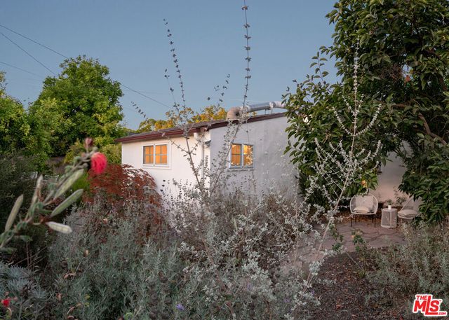 1809 N Rose Street, Burbank, CA 91505