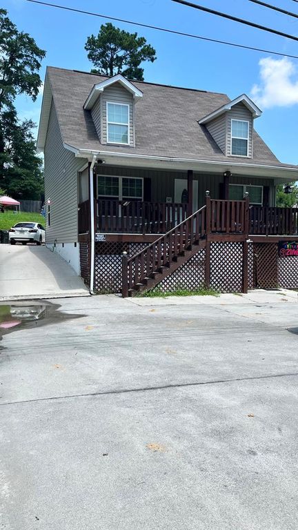 825 Martin Luther King Jr Blvd, Dalton, GA 30721