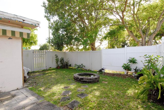 205 SE 4th Terrace 1-2, Dania Beach, FL 33004