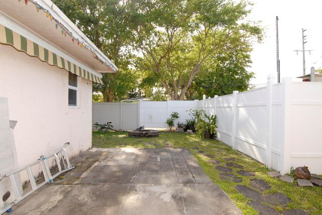 205 SE 4th Terrace 1-2, Dania Beach, FL 33004