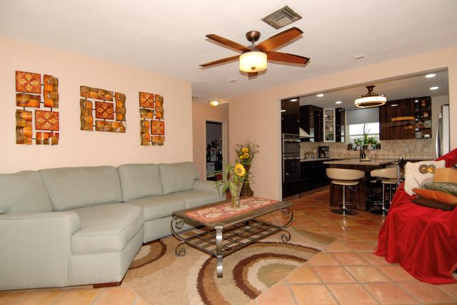 205 SE 4th Terrace 1-2, Dania Beach, FL 33004