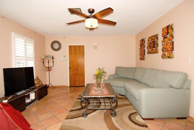 205 SE 4th Terrace 1-2, Dania Beach, FL 33004