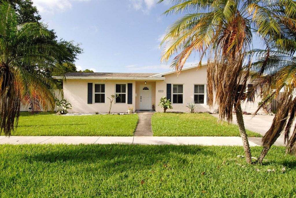 205 SE 4th Terrace 1-2, Dania Beach, FL 33004