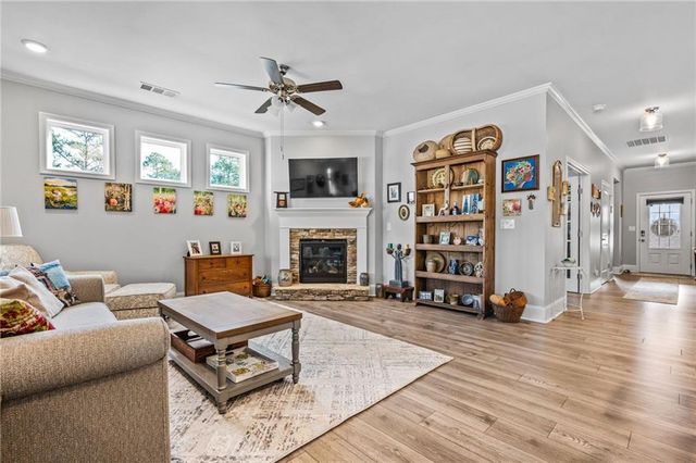 173 Four Seasons Boulevard, Dallas, GA 30132