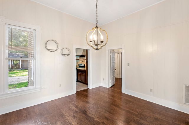 310 E 3rd Street, Mt Pleasant, TX 75455