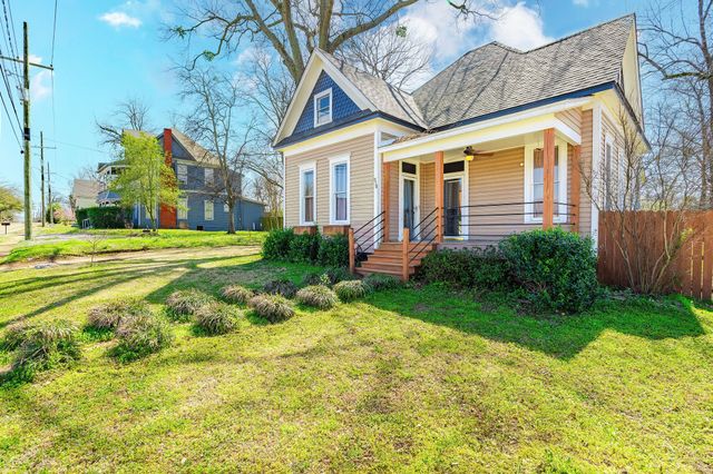 310 E 3rd Street, Mt Pleasant, TX 75455