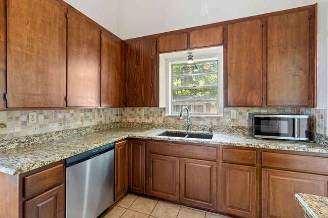 310 E 3rd Street, Mt Pleasant, TX 75455