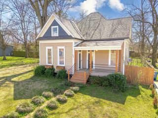 310 E 3rd Street, Mt Pleasant, TX 75455