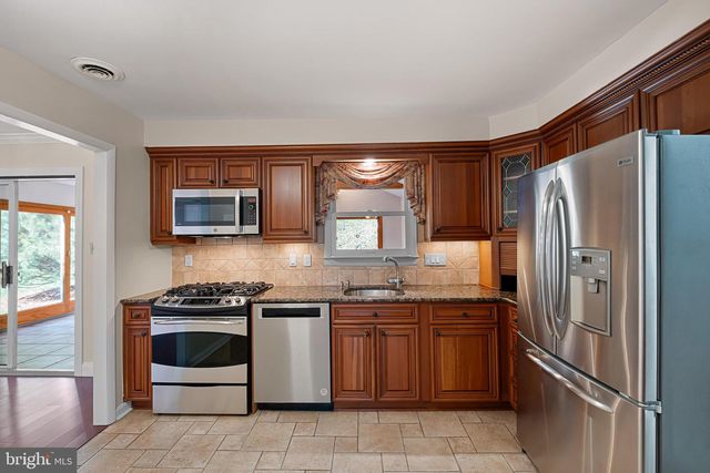 2705 TONBRIDGE DR, Wilmington, DE 19810