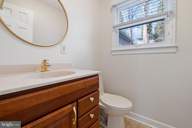 2705 TONBRIDGE DR, Wilmington, DE 19810