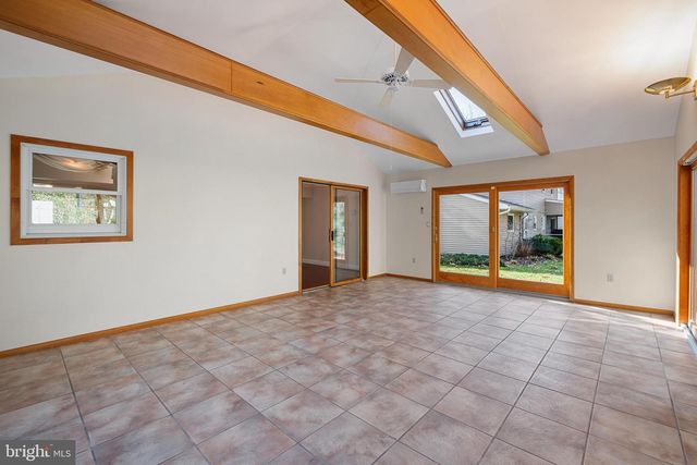 2705 TONBRIDGE DR, Wilmington, DE 19810