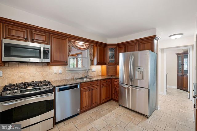 2705 TONBRIDGE DR, Wilmington, DE 19810