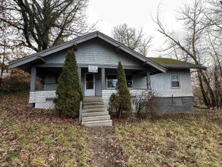 960 NE Maple St, Pullman, WA 99163