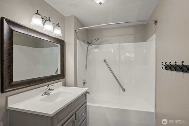 480 SE Ely Street, Oak Harbor, WA 98277