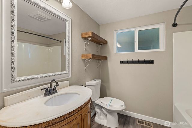 480 SE Ely Street, Oak Harbor, WA 98277