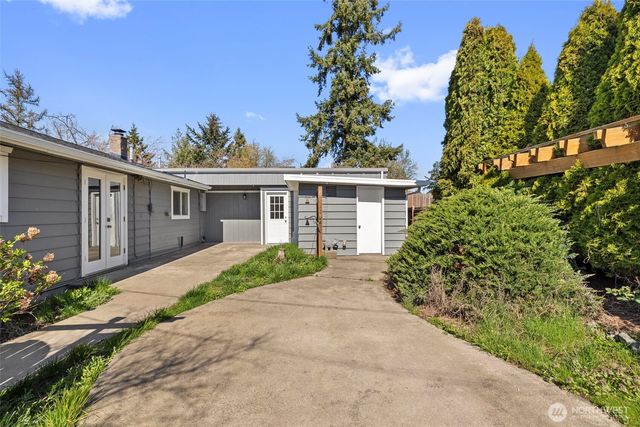 480 SE Ely Street, Oak Harbor, WA 98277