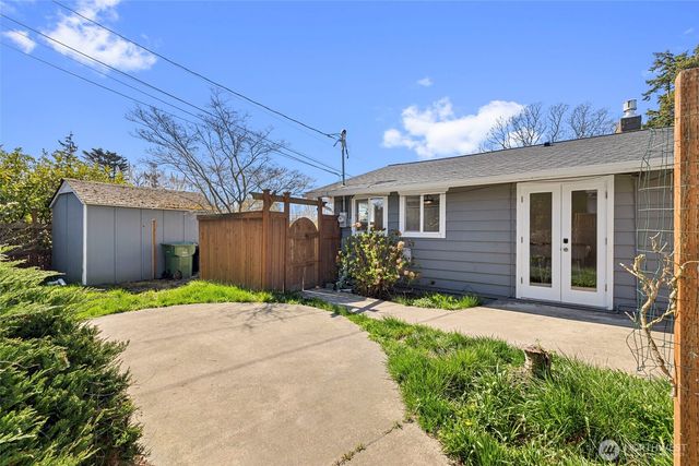 480 SE Ely Street, Oak Harbor, WA 98277