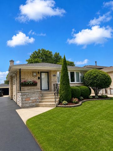 10828 S Kilbourn Avenue, Oak Lawn, IL 60453